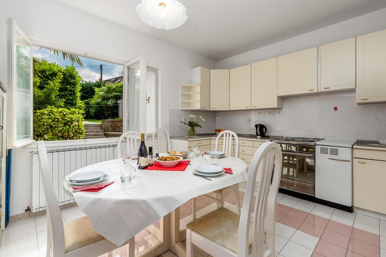 Rona Apartments Ani Ičići Extérieur photo