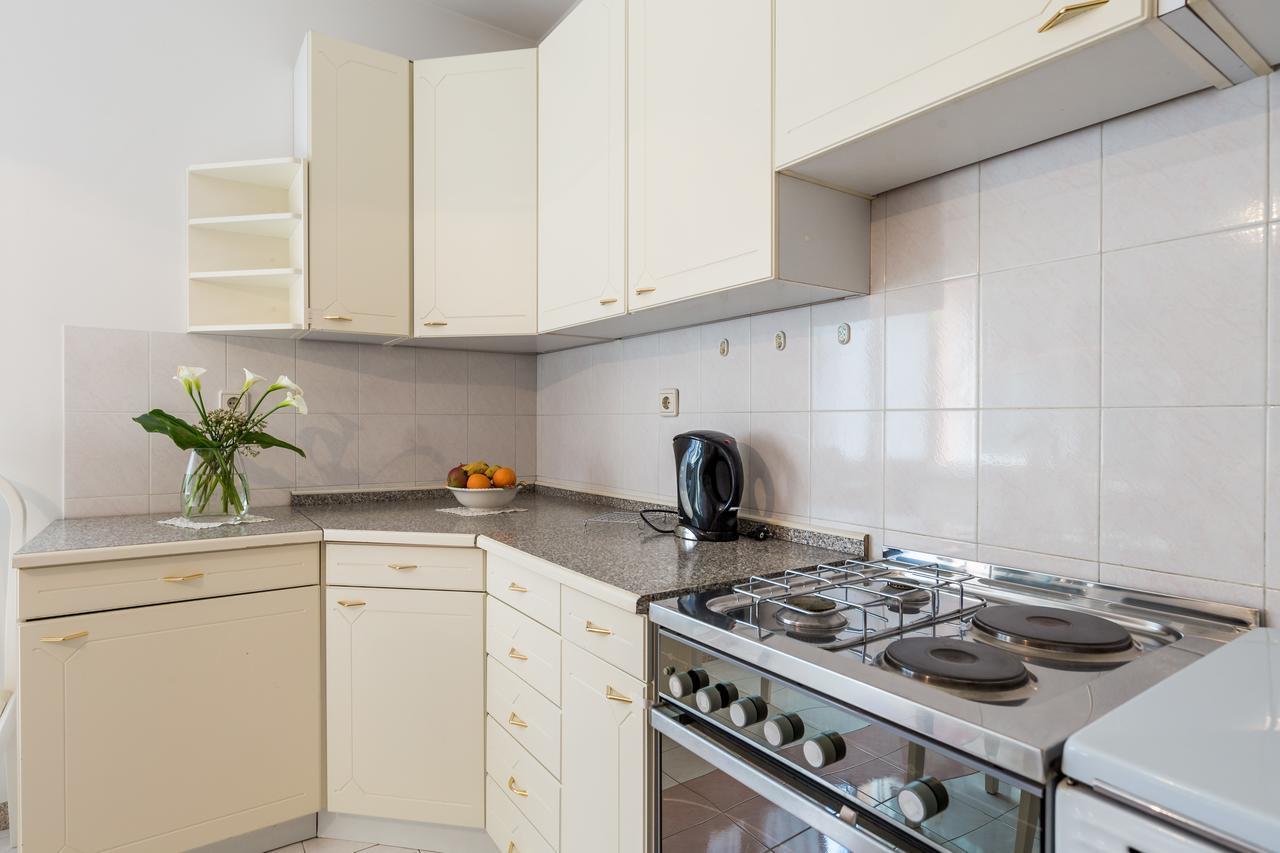 Rona Apartments Ani Ičići Extérieur photo