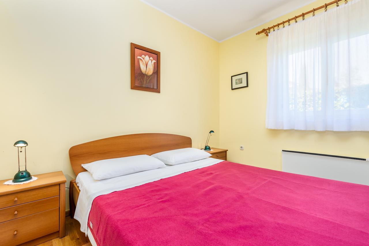Rona Apartments Ani Ičići Extérieur photo