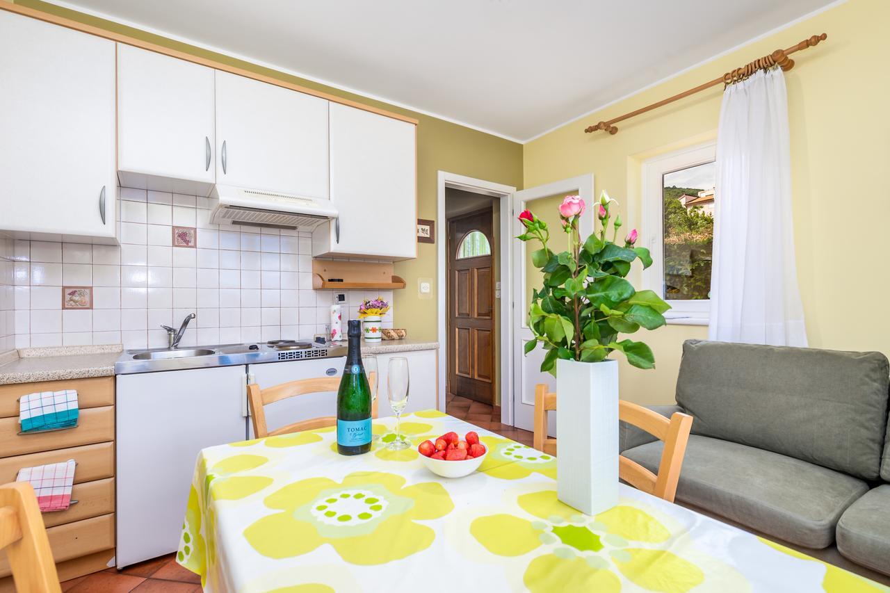 Rona Apartments Ani Ičići Extérieur photo