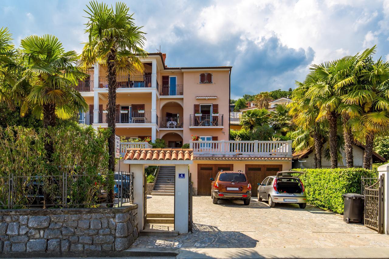 Rona Apartments Ani Ičići Extérieur photo