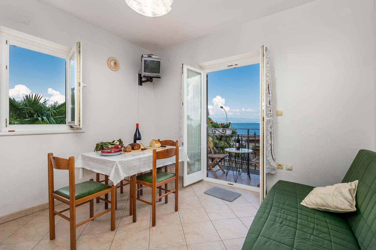 Rona Apartments Ani Ičići Extérieur photo
