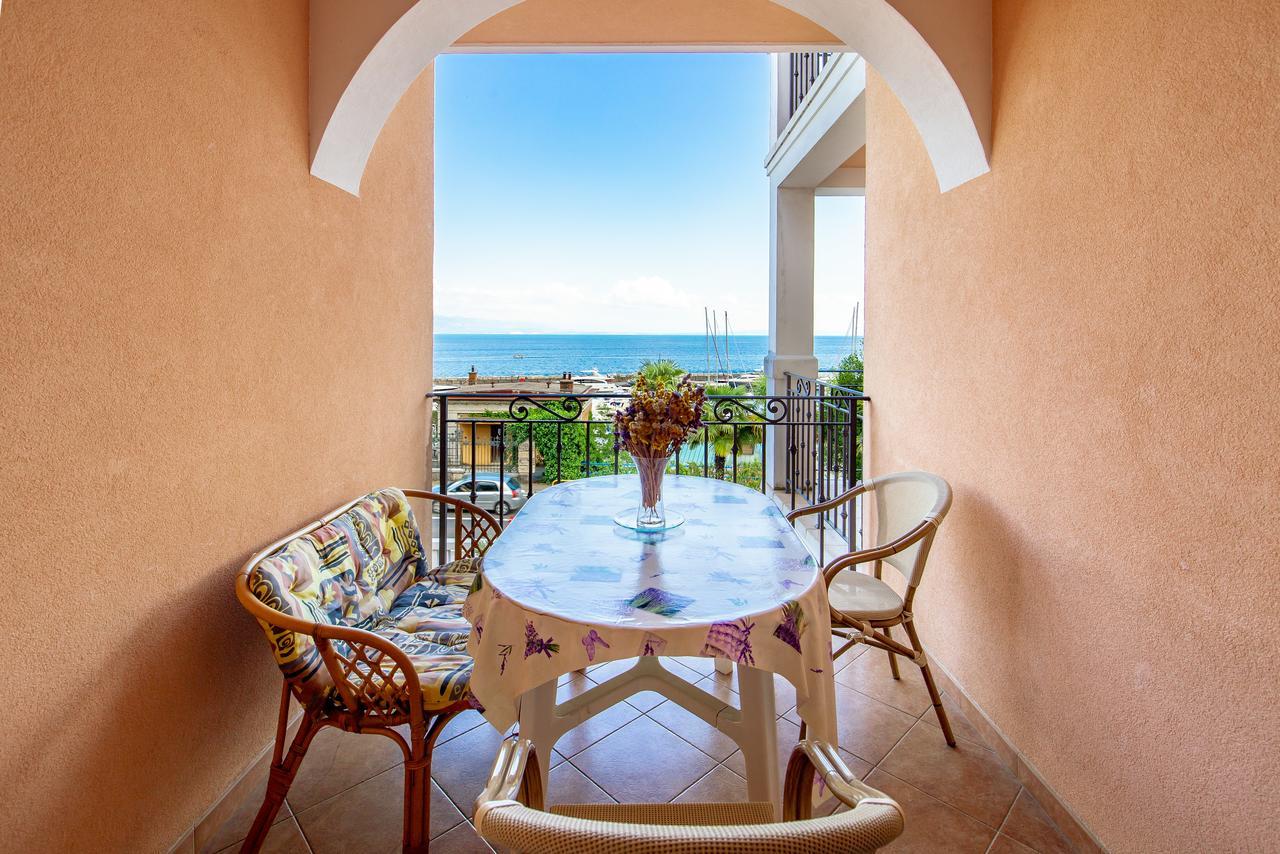 Rona Apartments Ani Ičići Extérieur photo