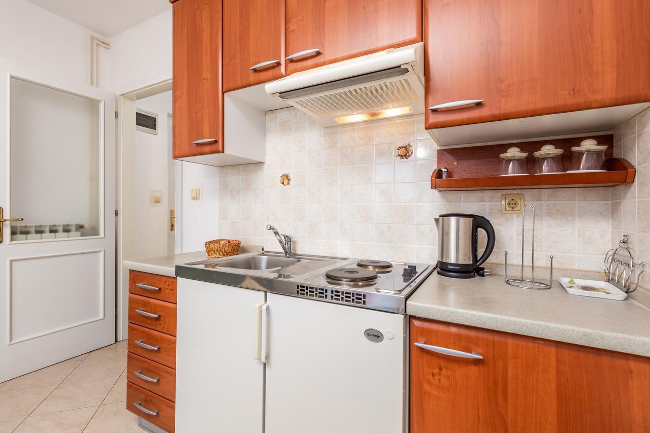 Rona Apartments Ani Ičići Extérieur photo